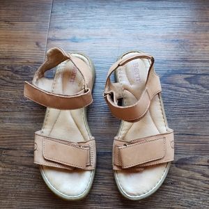 Born nirvana  sandals in lugg cognac tan size 6M